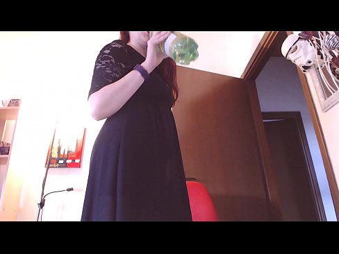❤️ Pokorna sužnja, ki obožuje umazane in sočne spodnjice, je po ogledu tega videa prisiljena masturbirati! ❤️ Šukanje na sl.videolucrativo.top ☑