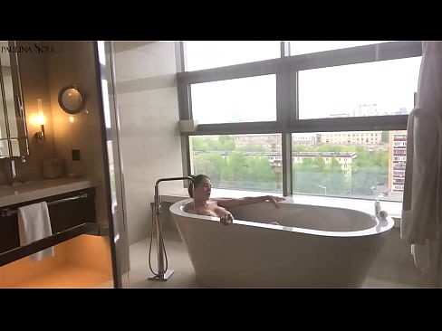 ❤️ Ogromna bejba strastno drka svojo pičko v kopalnici ❤️ Šukanje na sl.videolucrativo.top ☑