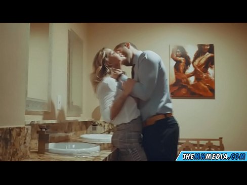 ❤️ Ko vas prsata blondinka zapelje na javnem stranišču ❤️ Šukanje na sl.videolucrativo.top ☑